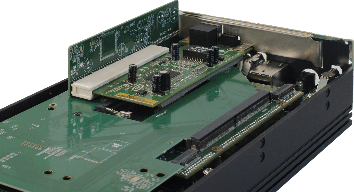 Sumicom E300XH Industrial PC - view 3